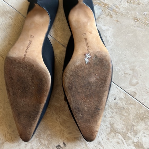 MANOLO BLAHNIK  Black with Tortoiseshell Kitten Mules - Picture 5 of 9